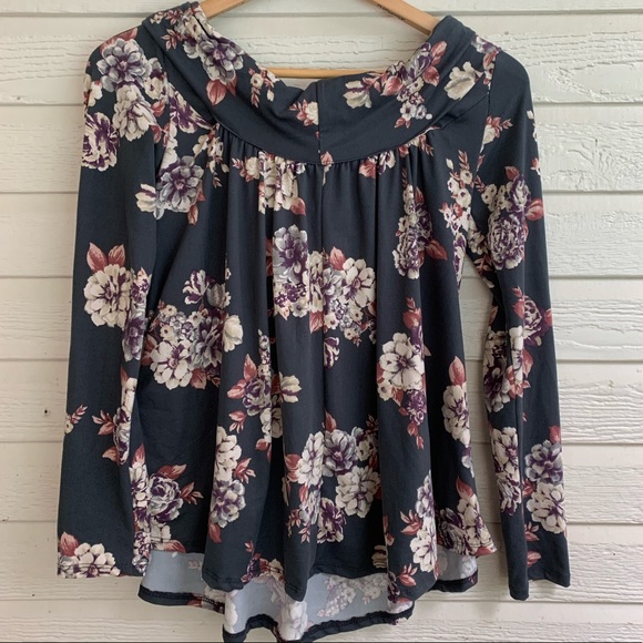 NWT floral top - Picture 6 of 6